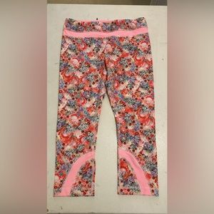 Lululemon Flower Power Inspire Crops